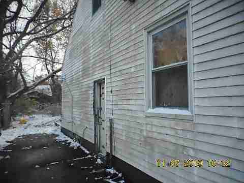 12100 Burt (4)_m.jpg